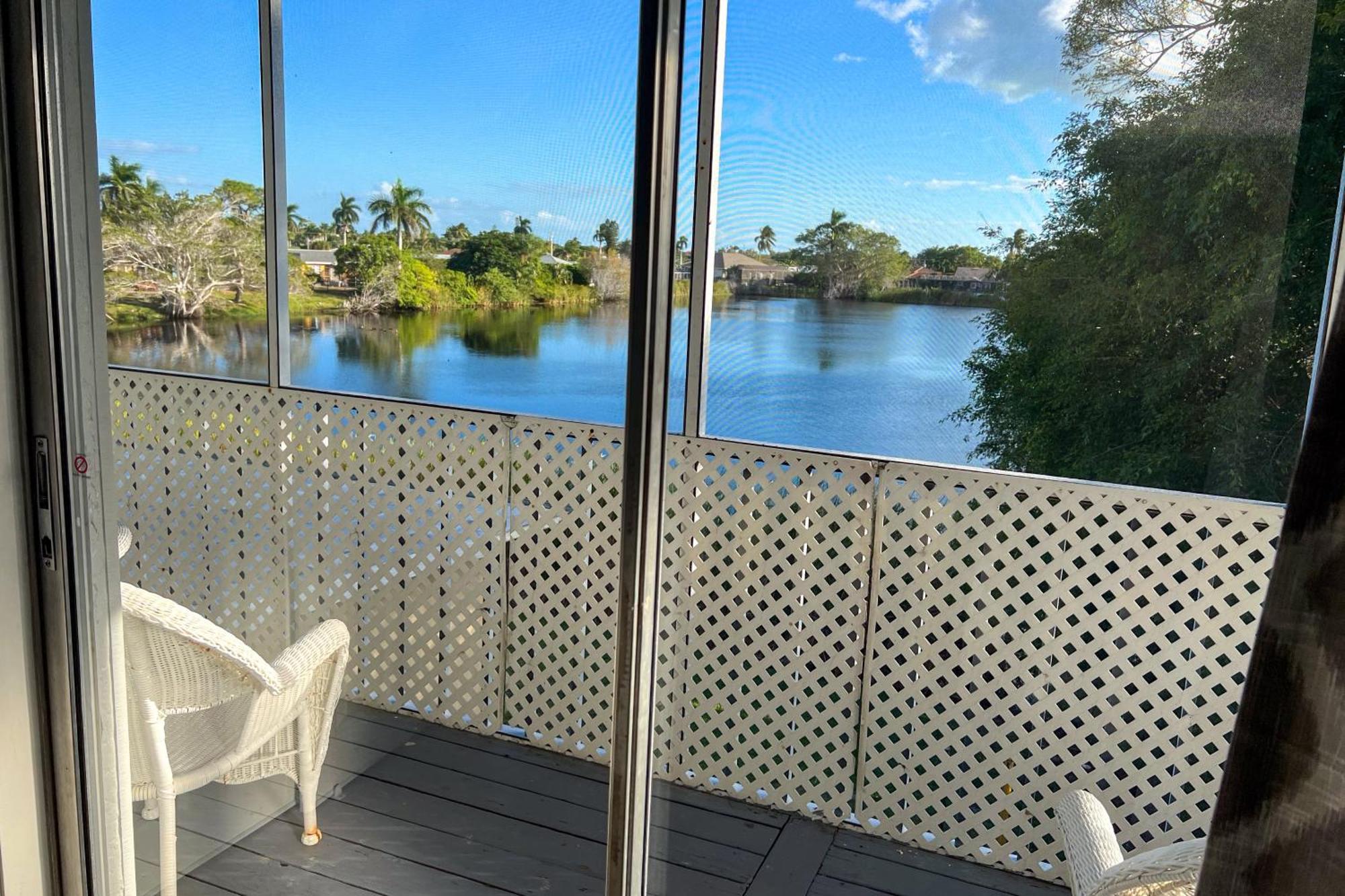 Marco Island Lakeside Inn Eksteriør billede
