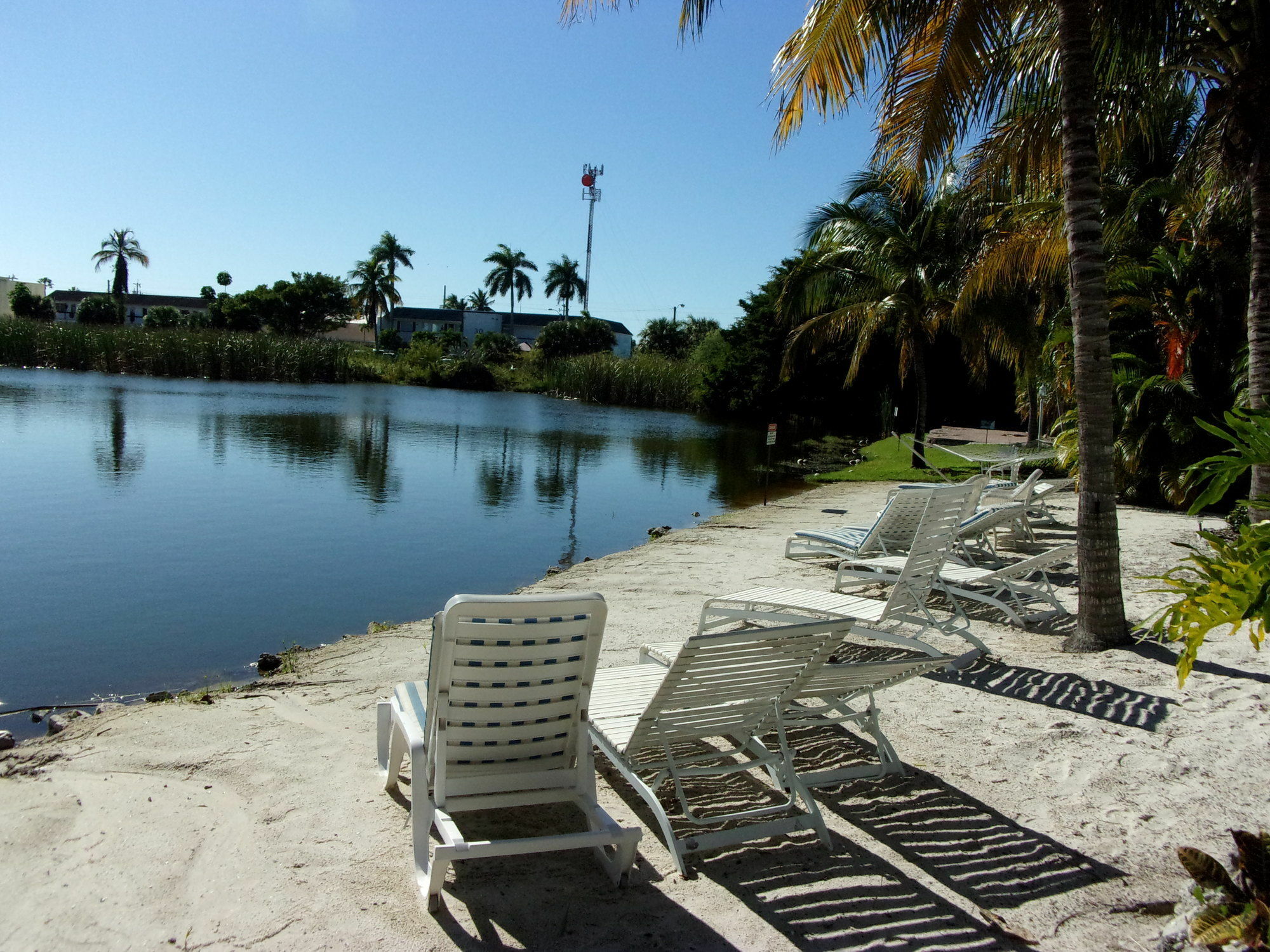 Marco Island Lakeside Inn Eksteriør billede