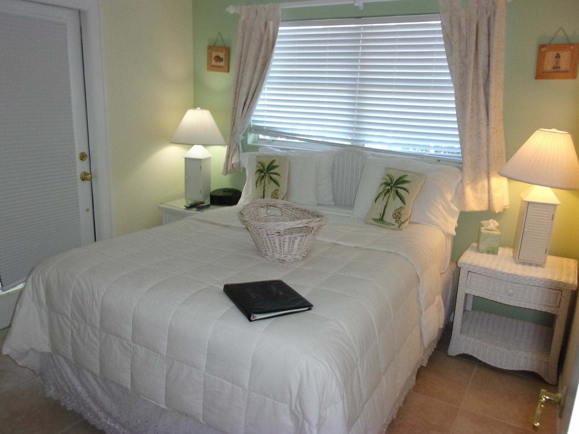 Marco Island Lakeside Inn Eksteriør billede
