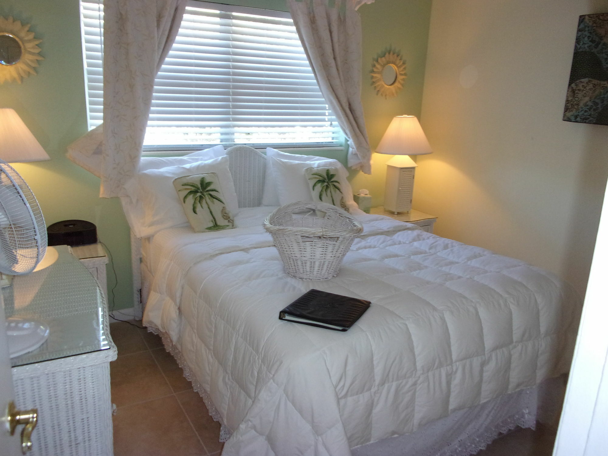 Marco Island Lakeside Inn Eksteriør billede