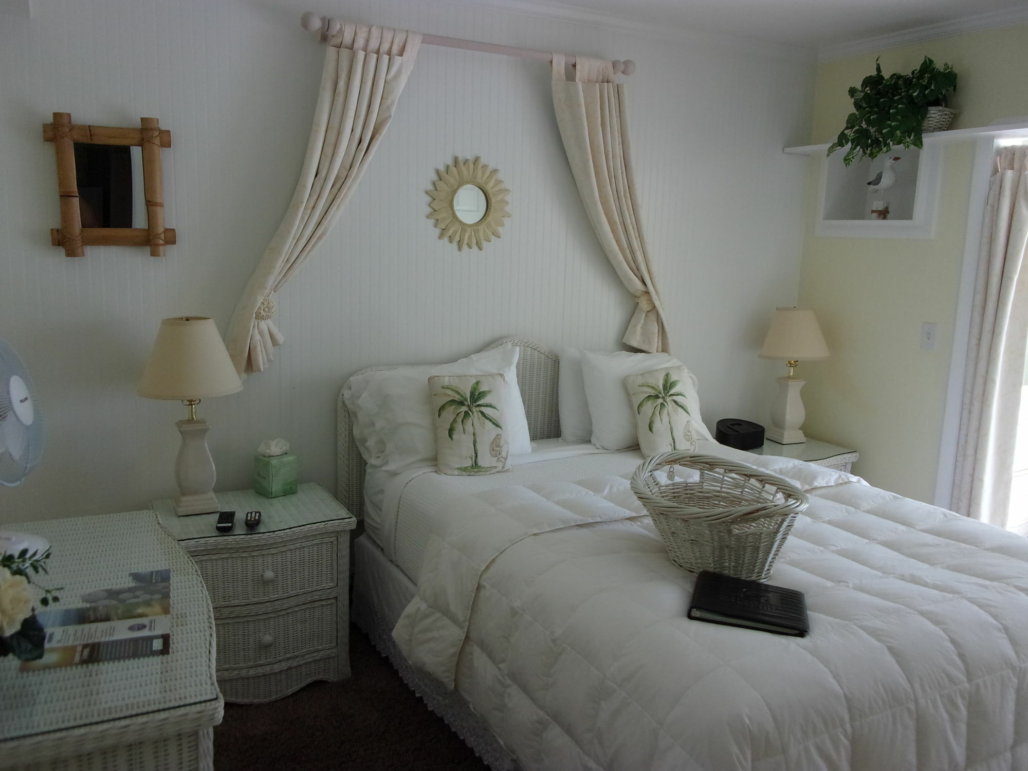 Marco Island Lakeside Inn Eksteriør billede